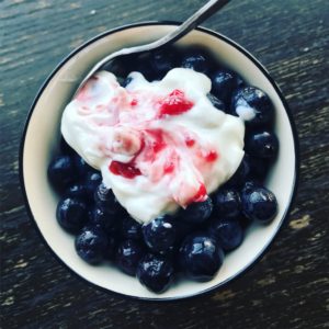 Blueberries with Yogurt and Jam