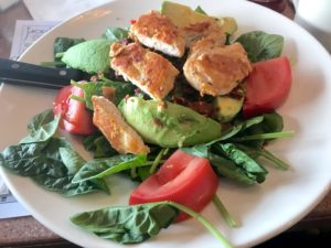 Diner Spinach Avocado Salad