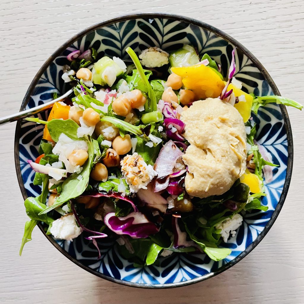 salad with chickpeas